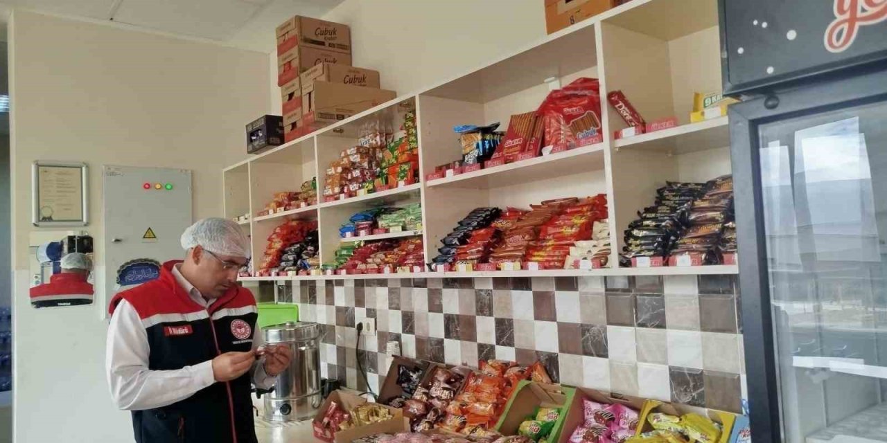 Bayburt’ta okul ve öğrenci yurtlarında gıda denetimleri yapıldı