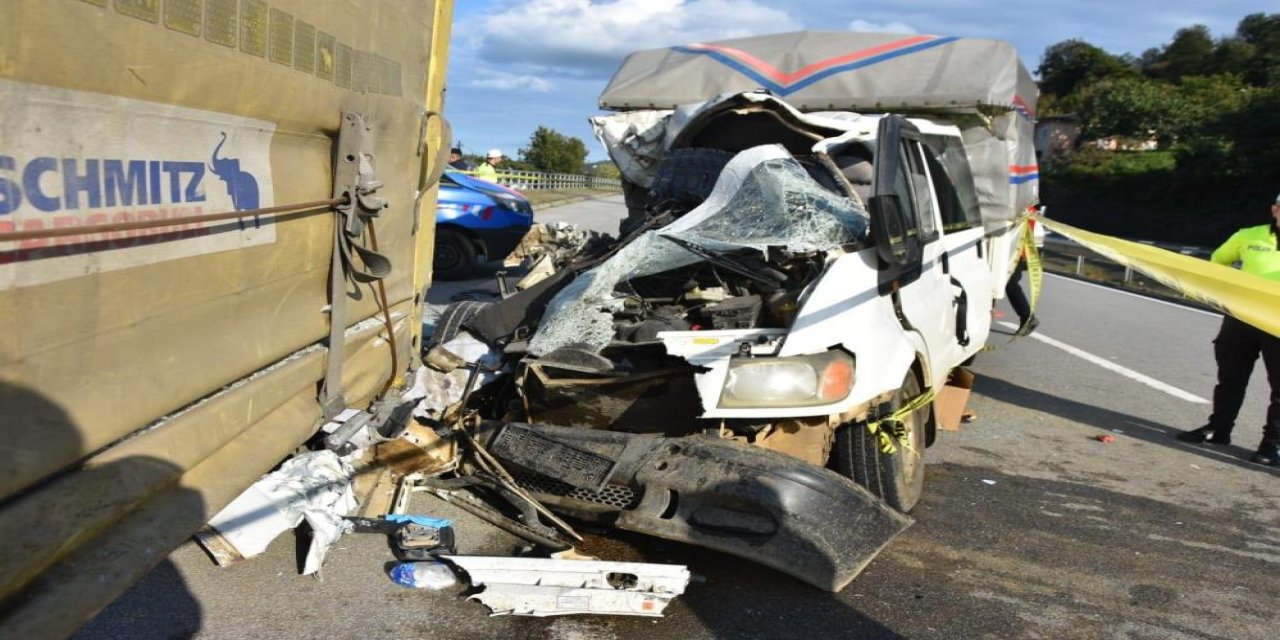 Giresun'da trafik kazası: 1 ölü, 2 yaralı