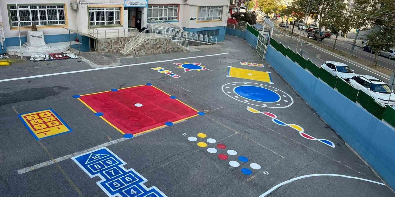 Okul bahçeleri güzelleşiyor