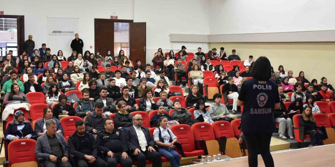 Üniversite öğrencileri uyuşturucuya karşı bilinçlendi