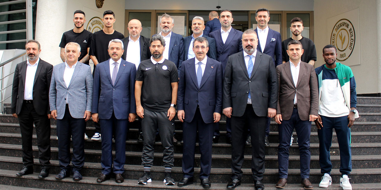 Cumhurbaşkanı Yardımcısı Yılmaz, Çaykur Rizespor’u ziyaret etti