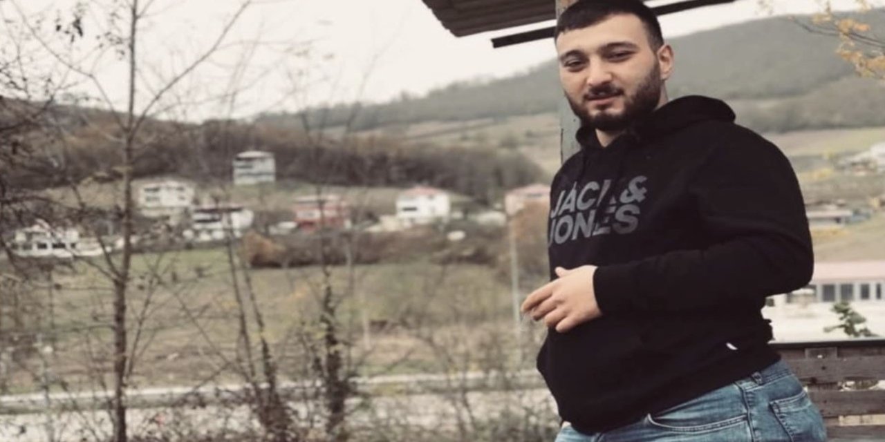 Otomobil tırın altına girdi: Sürücünün kimliği otopside belirlendi