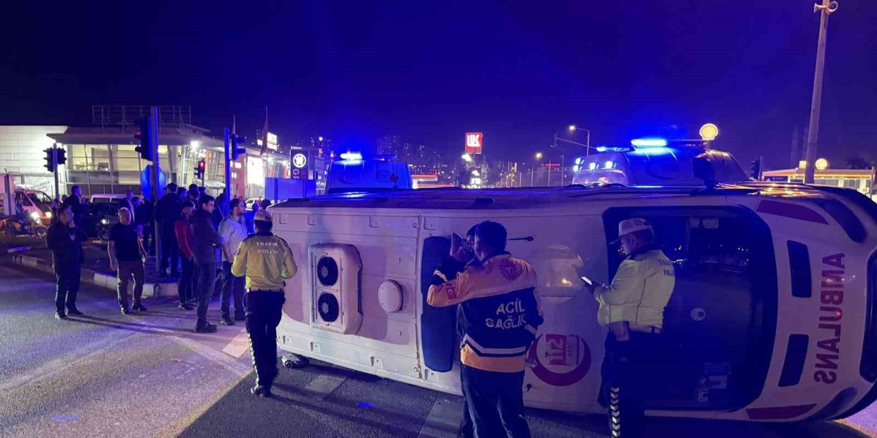 Tokat’ta ambulans ile cip çarpıştı: 3 yaralı