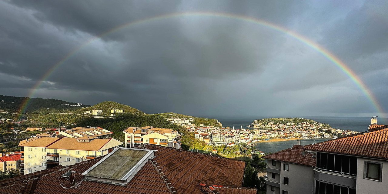 Amasra’da yağmur sonrası gökkuşağı oluştu