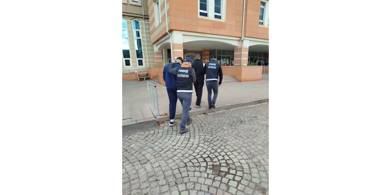 Kastamonu’da uyuşturucuyla yakalanan 2 şüpheli tutuklandı