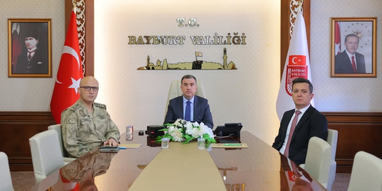 Vali Eldivan, Bakan Yerlikaya başkanlığındaki VKS toplantısına katıldı