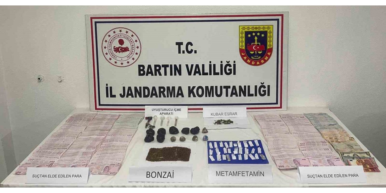 Uyuşturucu satıcısından 133 bin lira ele geçirildi