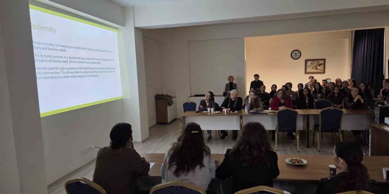 BARÜ’de Ukrayna Lviv Ivan Franko Ulusal Üniversitesi iş birliğinde uluslararası panel düzenlendi