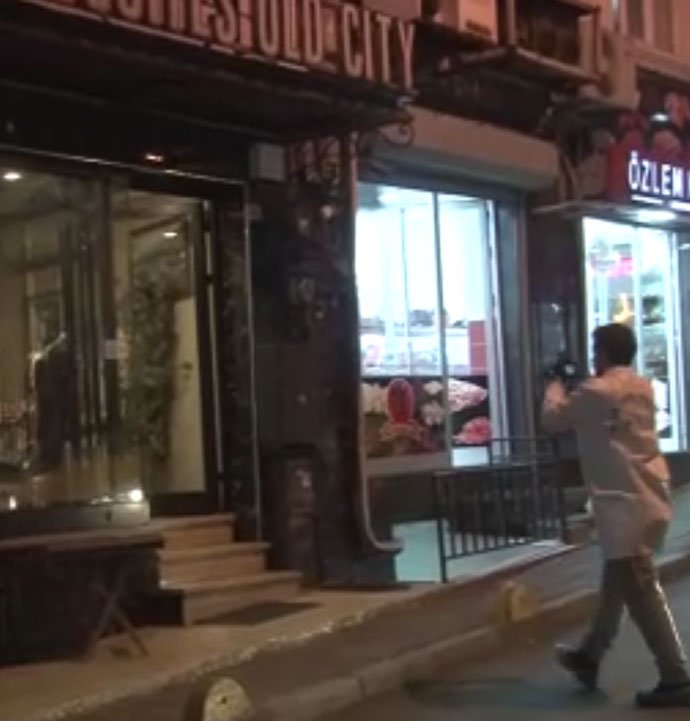 Fatih’te zehirlenme şüphesiyle ölen anne ve iki çocuğunun kaldığı otel tahliye edildi