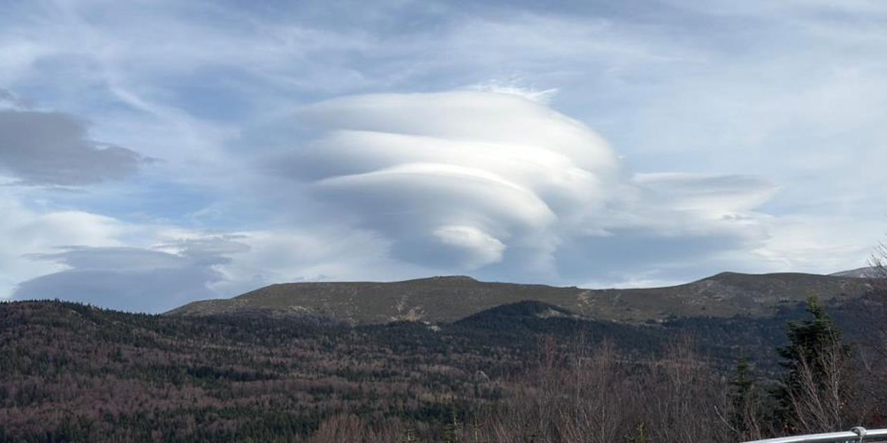 Uludağ semalarında mercek şeklinde bulut oluştu
