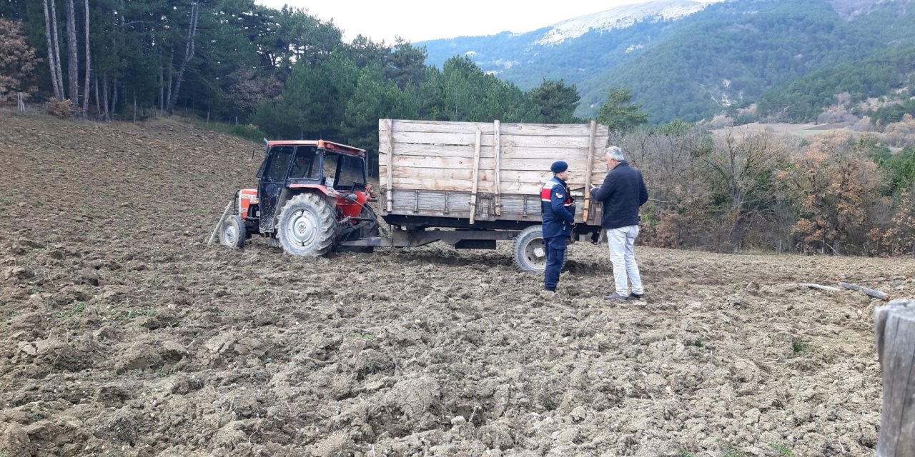 Bolu’da traktör devrildi: 1 ölü, 1 yaralı