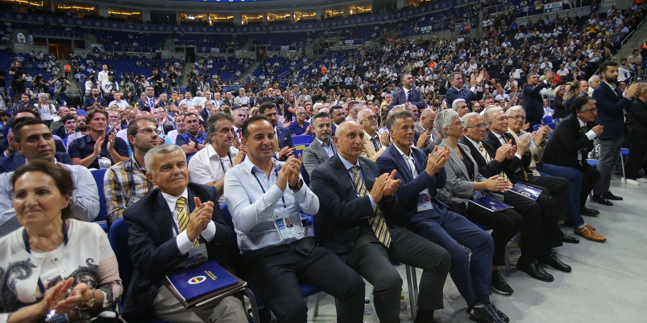 Fenerbahçe’de Stat İsim Değişikliği İçin Yönetime Yetki Verildi
