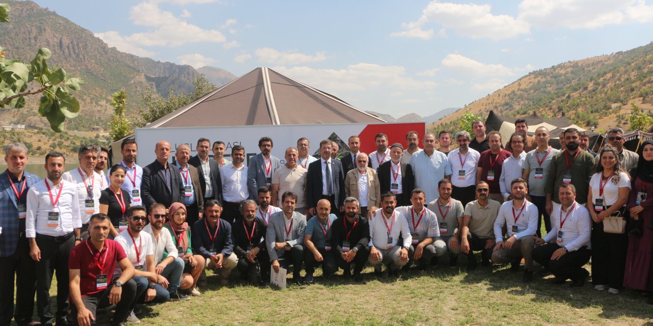 Şırnak'ta 'Uluslararası Uludere Sempozyumu' Kıl Çadırlarda Devam Ediyor