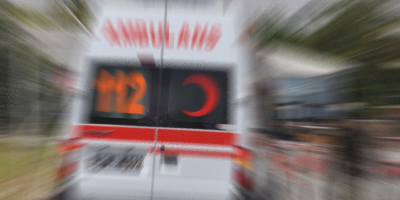 Rize'de iki otomobilin çarpıştığı kazada 3 kişi yaralandı