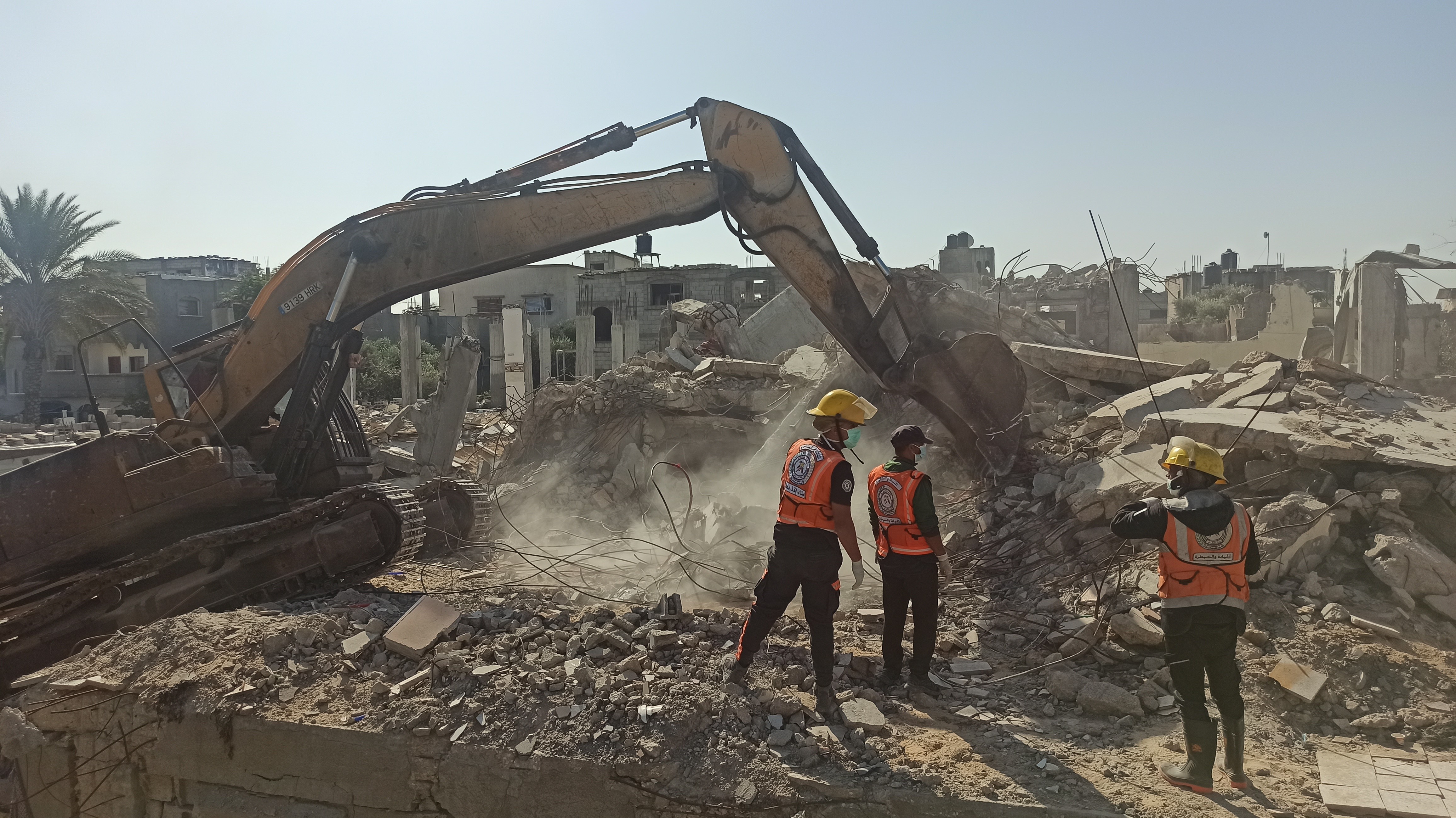 Gazze'de enkaz altındaki cenazelerin çıkarılmasına yönelik çalışmaların ilk aşaması başladı