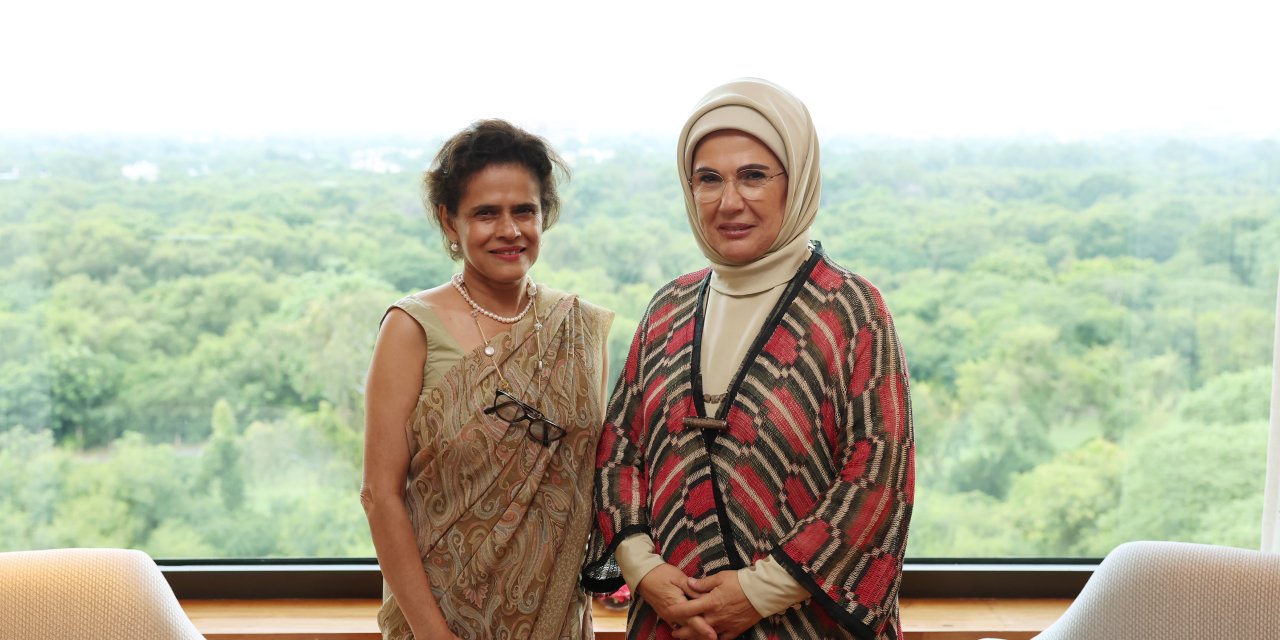 Emine Erdoğan, Kızların Eğitimini Destekleyen Vakfın Başkanıyla Görüştü