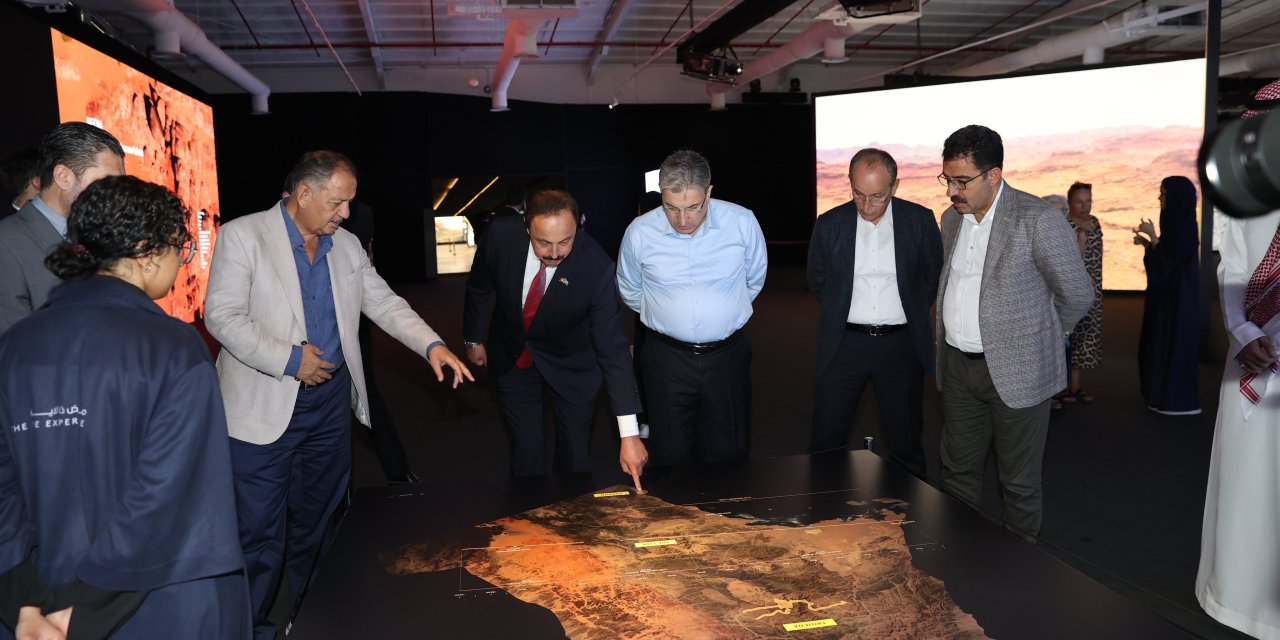 Bakan Özhaseki: Geleceğe Yön Veren Akıllı Şehirlere İlişkin Çalışmaları Takip Etmeye Devam Edeceğiz