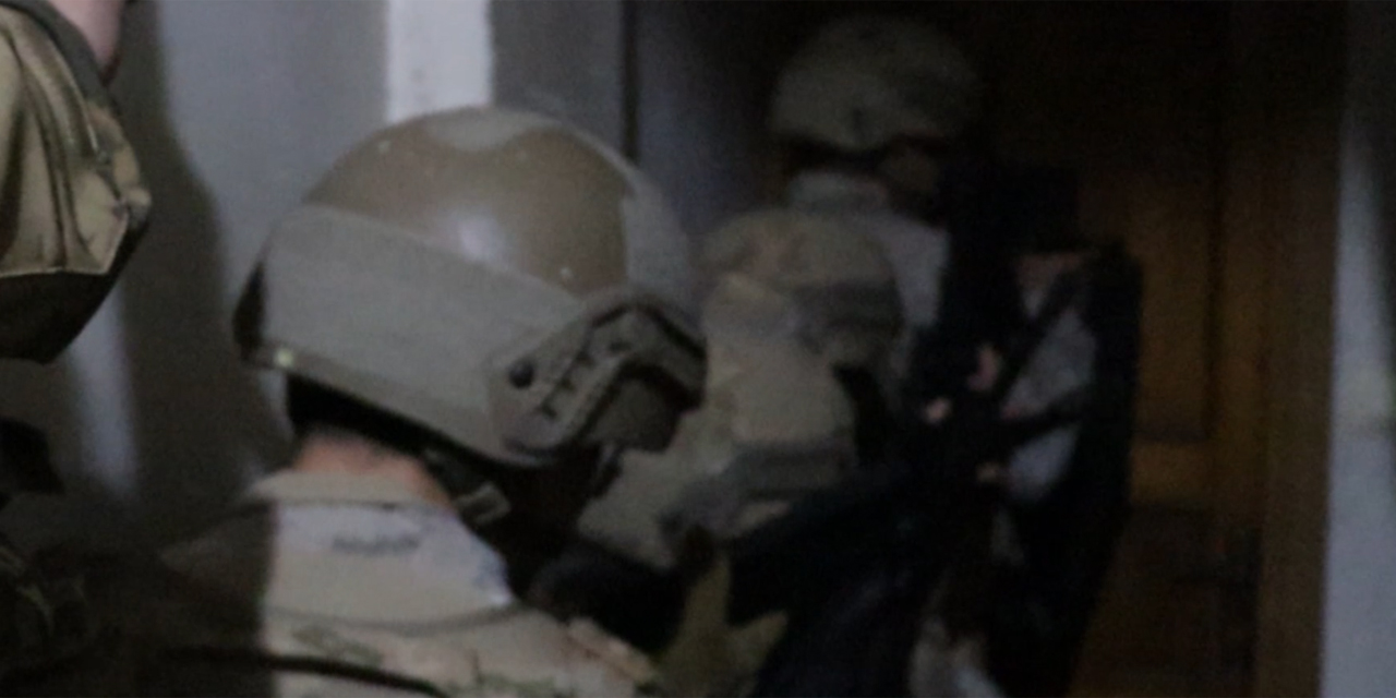 Ardeşen'de eş zamanlı uyuşturucu operasyonu