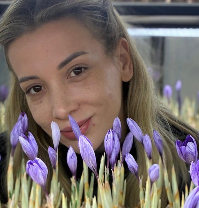 Genç yaşta mesleğini bıraktı, 50 metrekare odada gramı 600 liralık safran üretmeye başladı