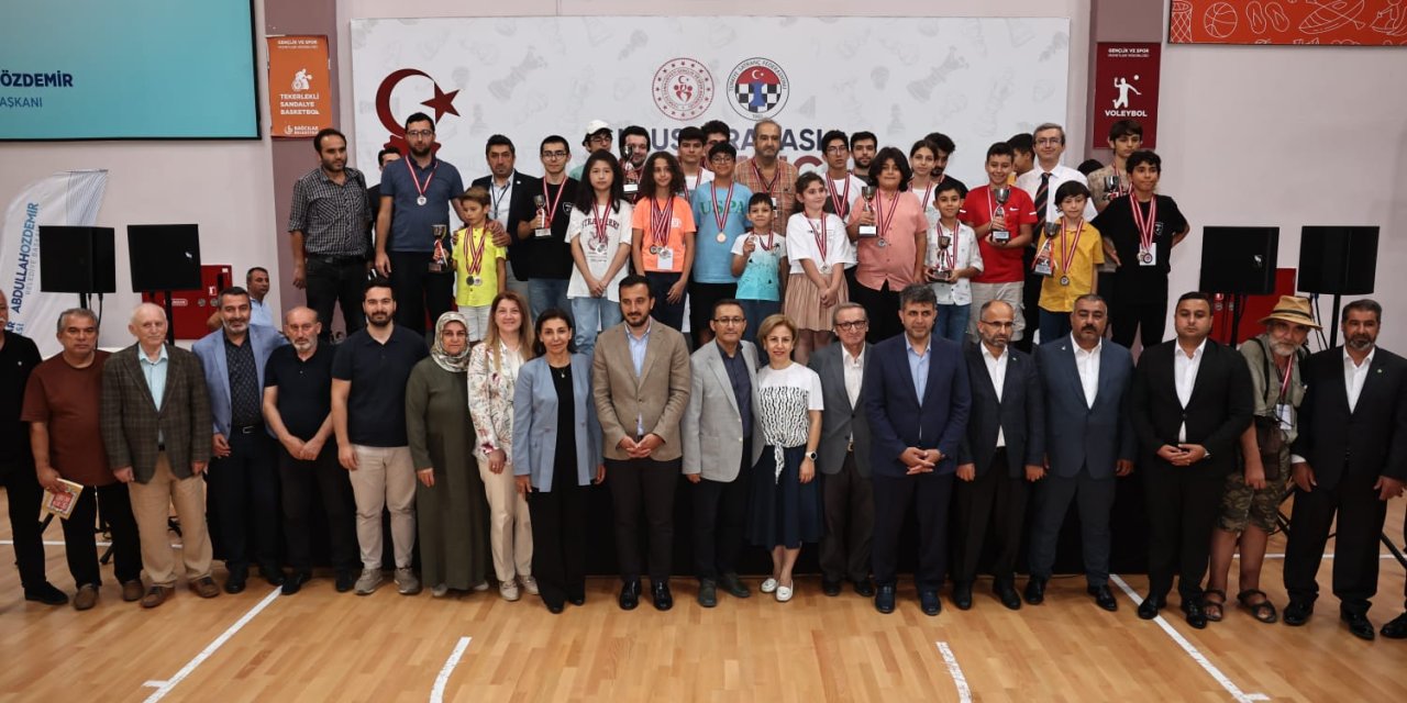 Bağcılar’da ‘Uluslararası Satranç Turnuvası'nın Kapanış Töreni Yapıldı