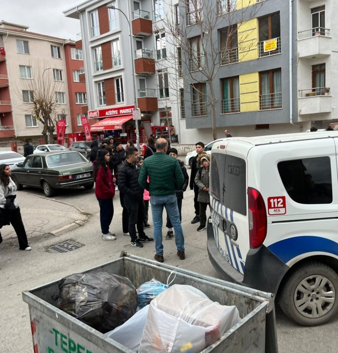 Eskişehir'de 12 yaşındaki çocuk okul çıkışında bıçaklandı