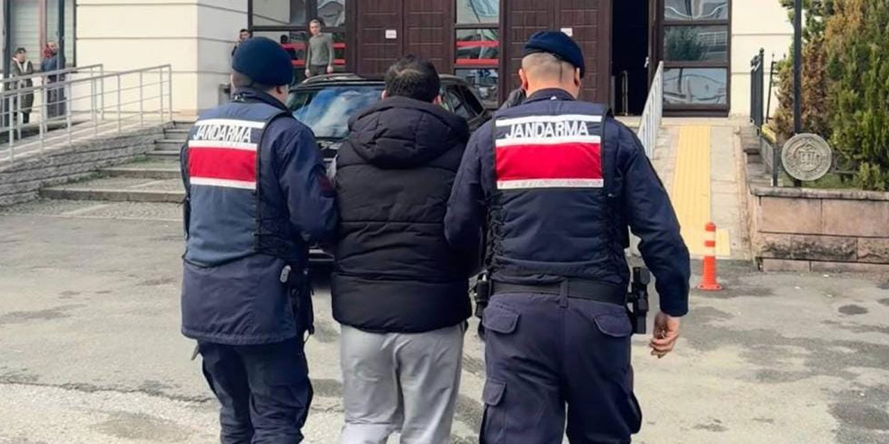 Rize'de uyuşturucu ve silah kaçakçılığı suçlarından aranan 2 firari yakalandı