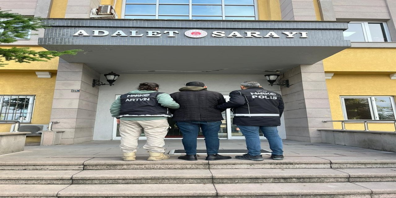 Artvin’de 147 gram kokain ele geçirildi