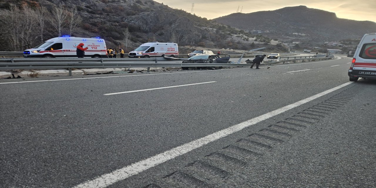 Gümüşhane'de trafik kazası: 1’i ağır 4 yaralı