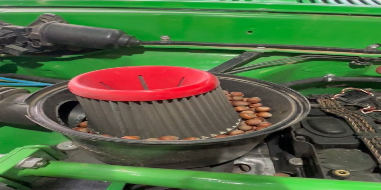 Off-road aracının hava filtresine giren sincaptan fındık sürprizi