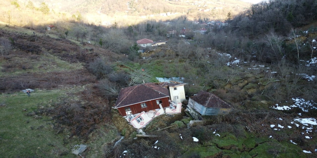 Sinop'ta heyelan mağdurları çözüm bekliyor