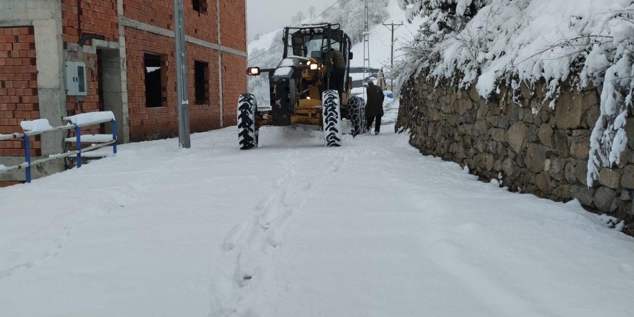 Trabzon'da belediye ekipleri hasta vatandaşın imdadına yetişti
