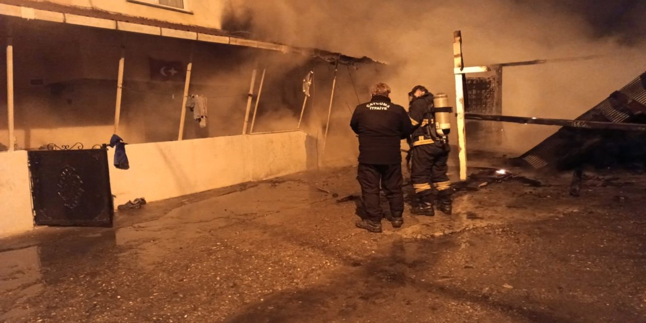 Çaycuma'da kazan dairesinde çıkan yangın eve sıçradı