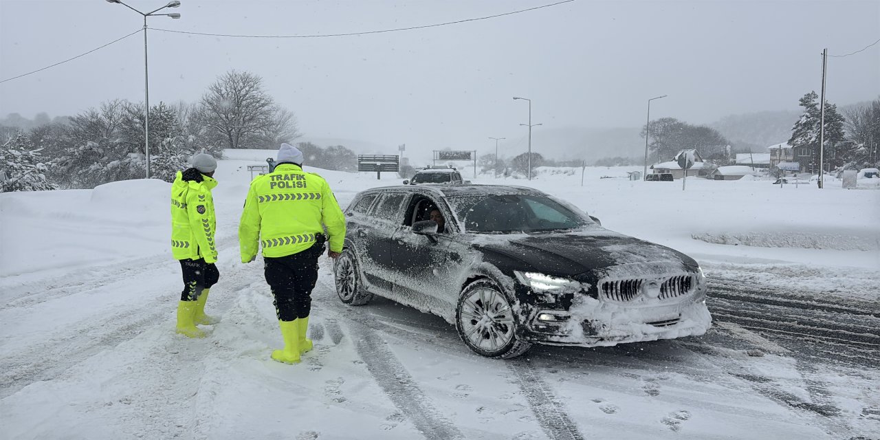 TEM ve D-100’ün Bolu geçişi ağır taşıt trafiğine kapatıldı