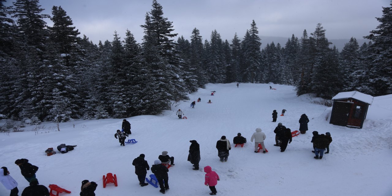 Yeni yıl tatilinde vatandaşlar Ilgaz Dağı’na akın etti