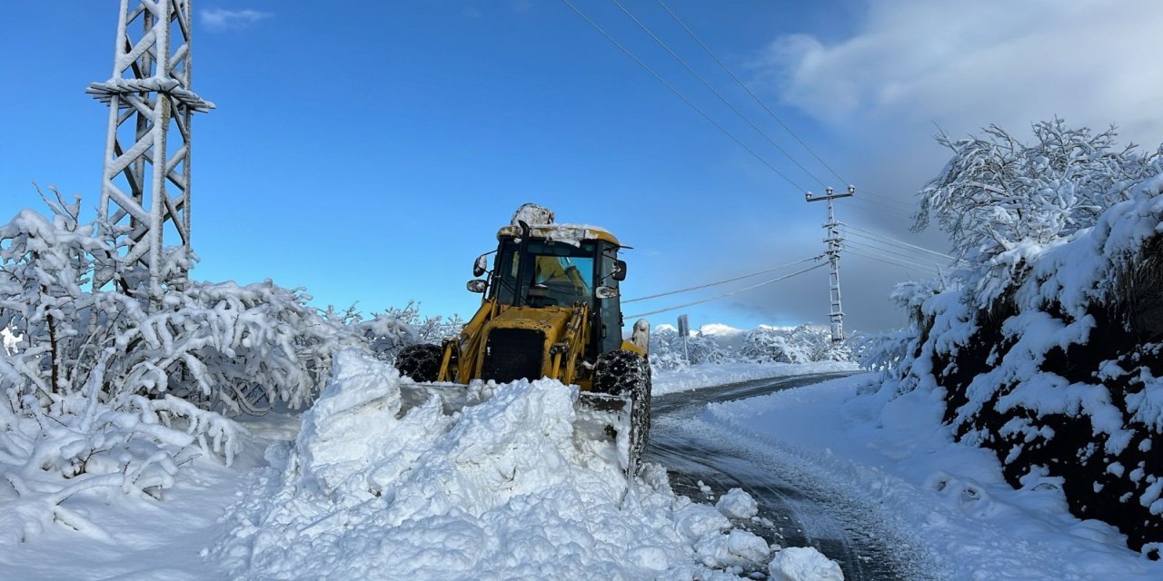 Akçaabat'ta karla mücadele