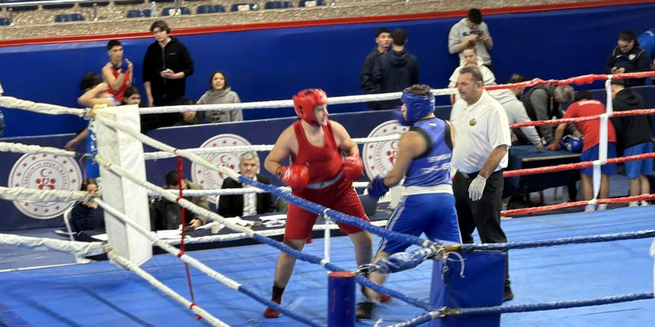 160 boksör ringe çıktı, Buse Naz Çakıroğlu sporculara destek verdi