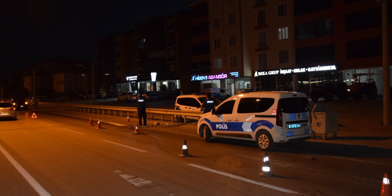 Otomobille Çarpışan Motosiklet Sürücüsü Öldü