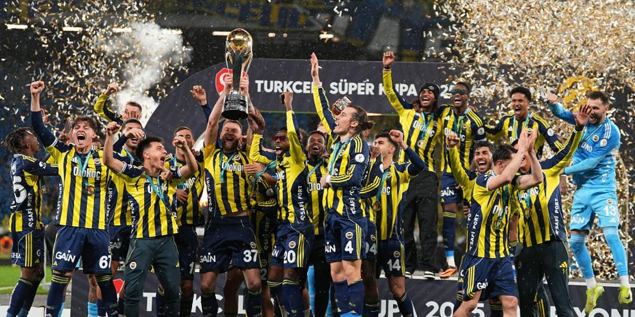 Fenerbahçe, kupayı kaldırdı