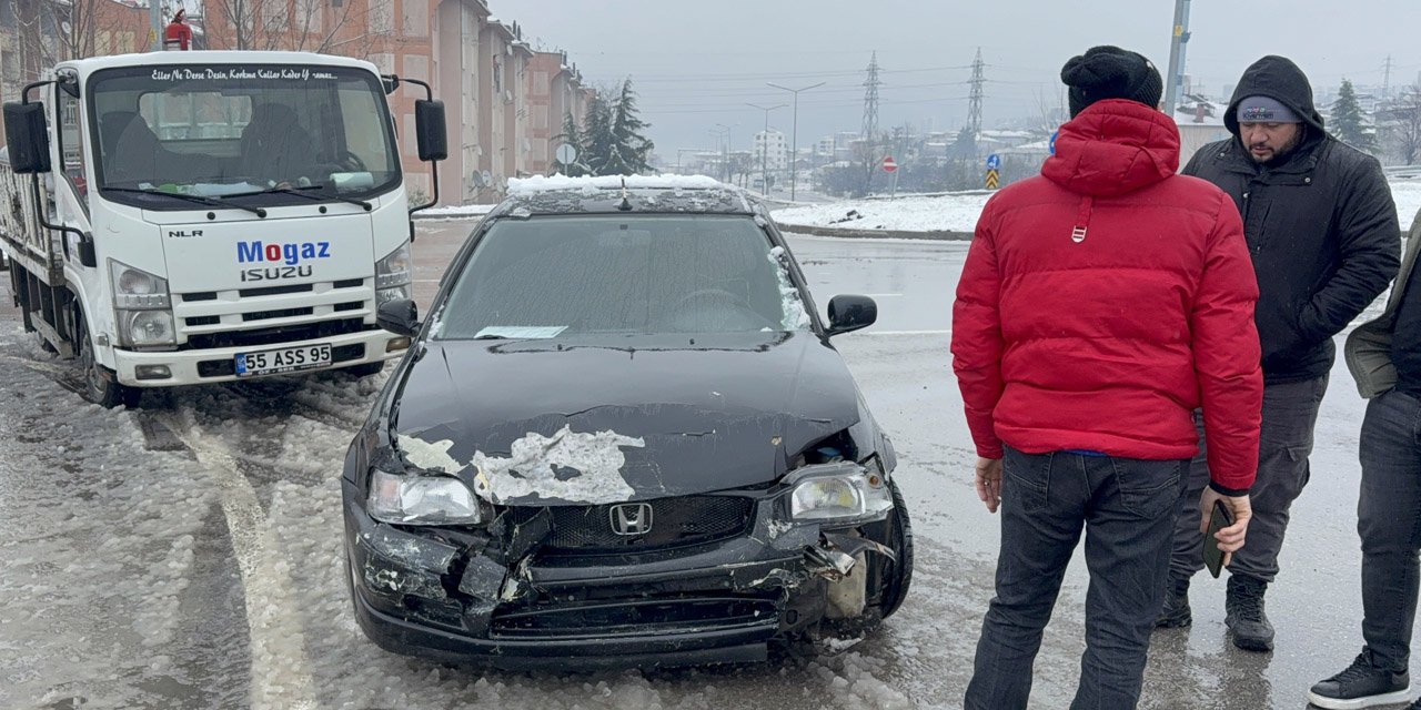 Samsun'da kavşakta kaza: 1 yaralı