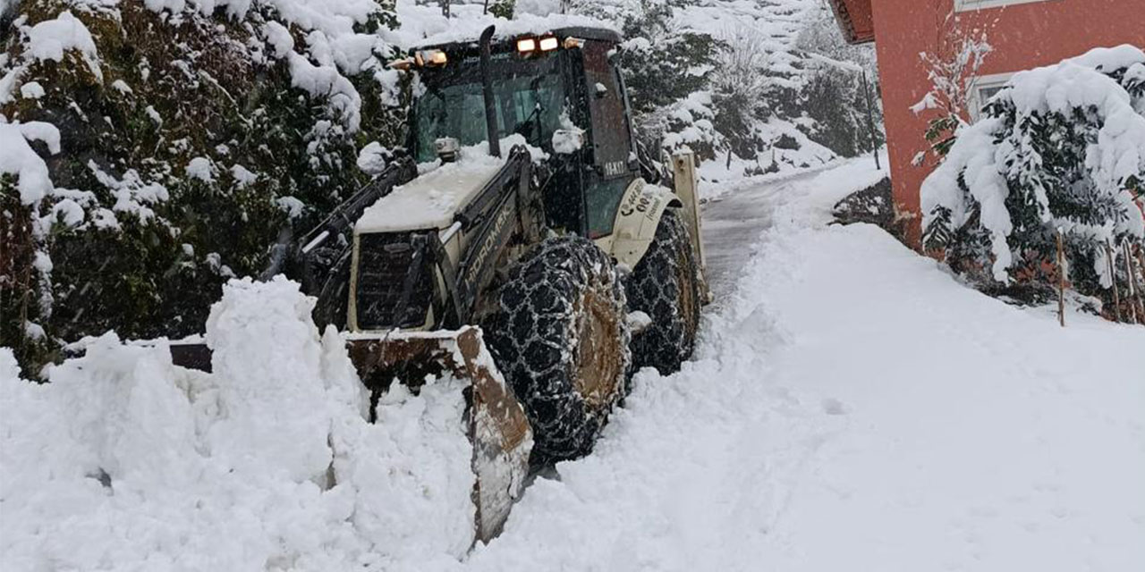 Rize'de 59 Köy Yolu Kardan Kapandı