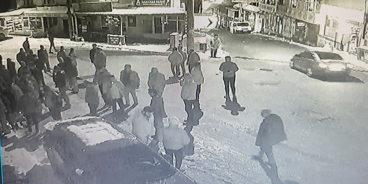 17 yaşındaki çocuk, husumetlisini silahla vurdu: 2 gözaltı