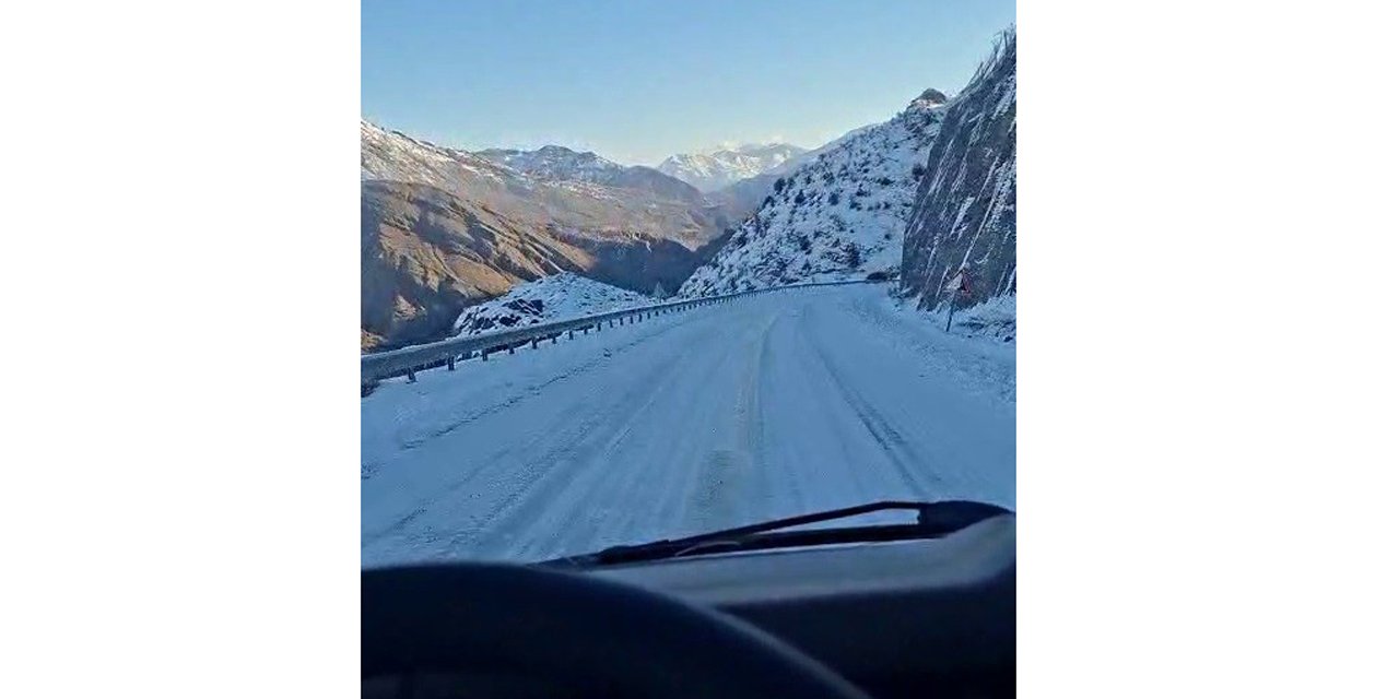 Çoruh vadisi buz pistine döndü