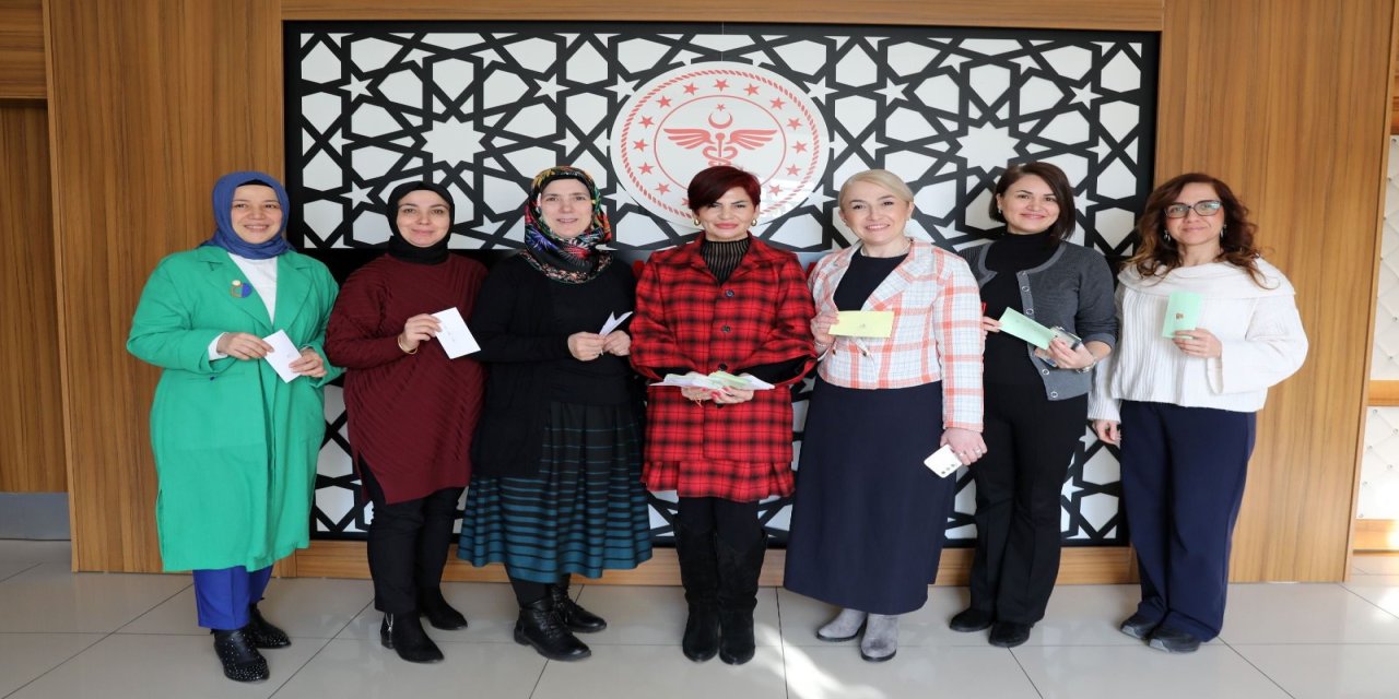 Sağlık çalışanlarına mektuplu kanser tarama hatırlatması