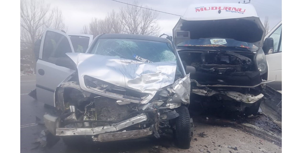 Bolu-Mudurnu yolunda feci kaza: 1’i ağır 10 yaralı