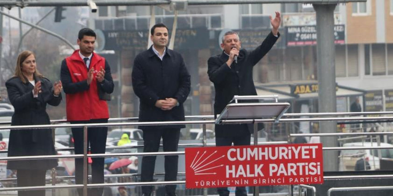 CHP lideri Özgür Özel: "20 bin TL'yi bir asgari ücrete, 28 bin TL'ye çıkarmak muhalefetin ellerinde"