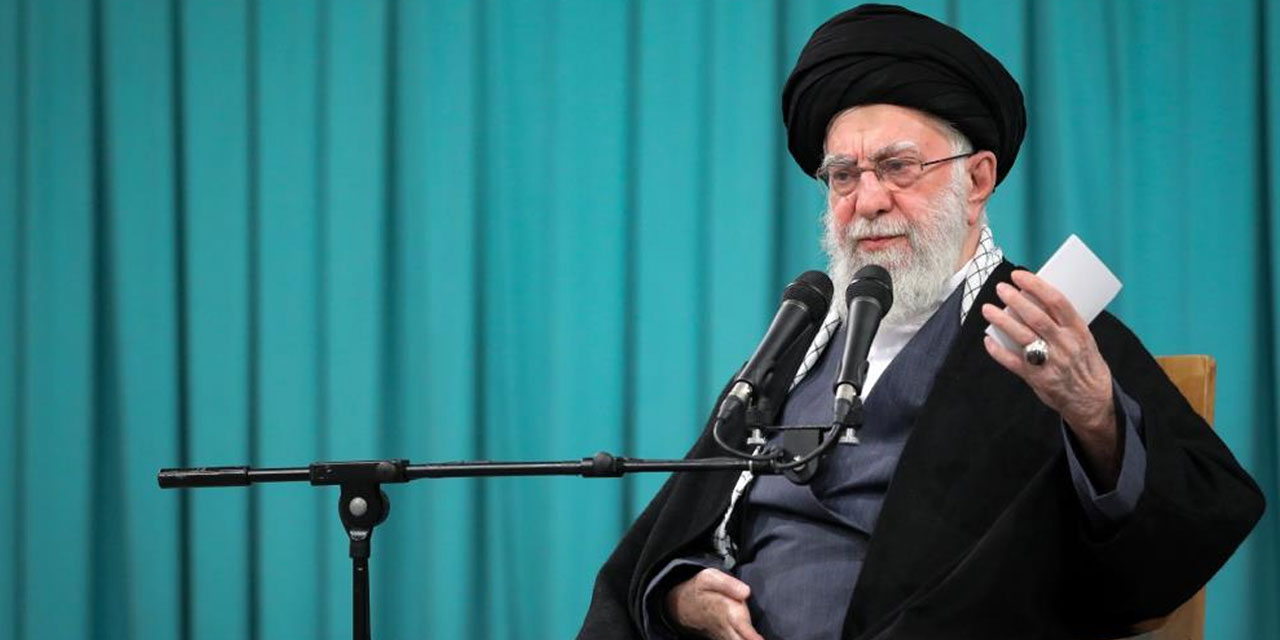 İran dini lideri Hamaney, protestolarda binlerce kişinin öldüğünü kabul etti