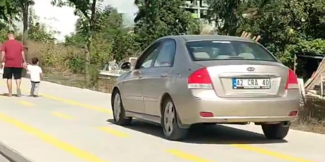 Arnavutköy'de Kaldırımdan Giden Otomobil Sürücüsüne 2 Bin Lira Ceza