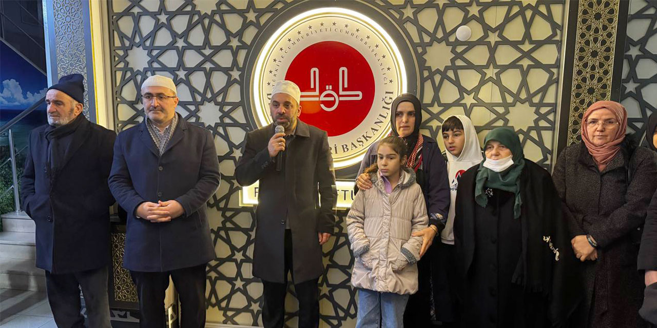 Rize’de Umre Heyecanı: Dualarla Kutsal Topraklara Uğurlandılar