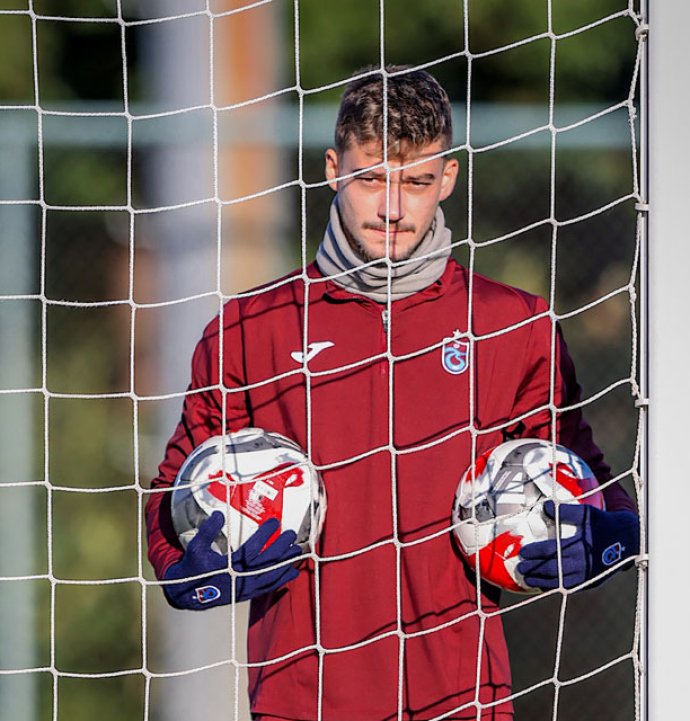 Trabzonspor’da Ernest Muçi'den 12 yıl sonra yeni seri
