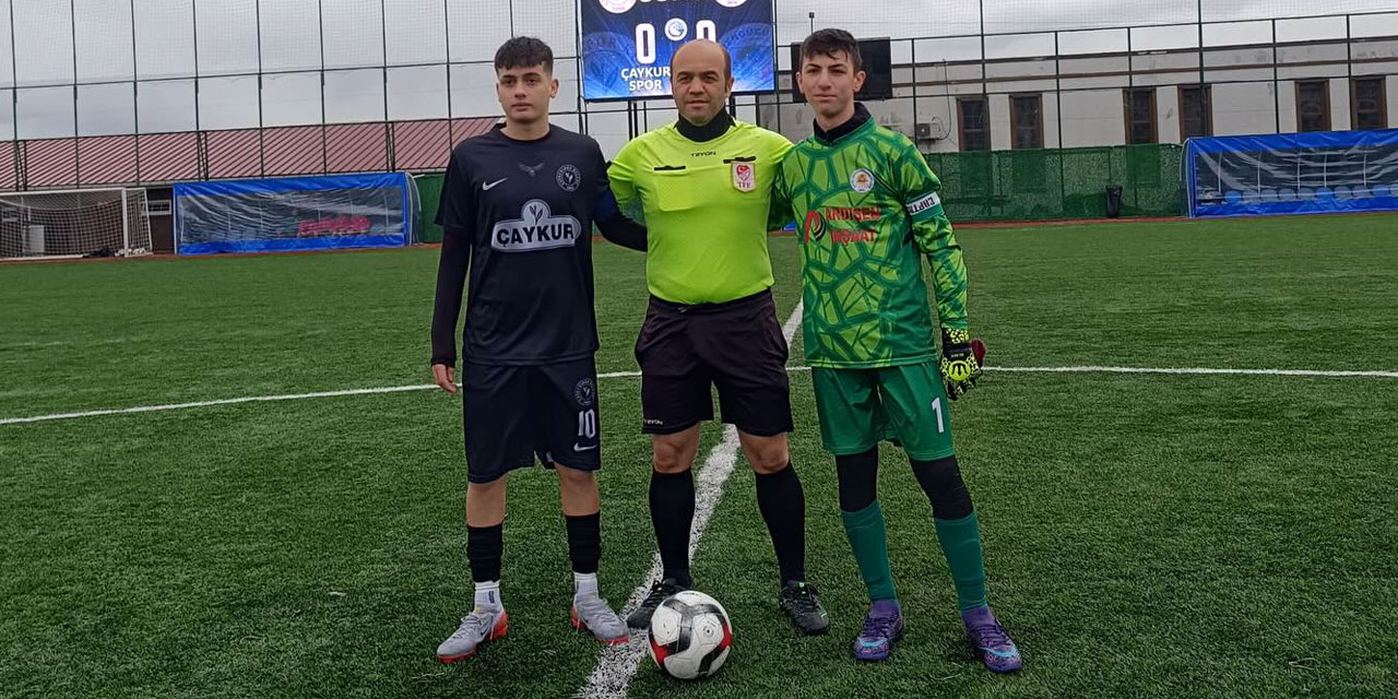 Çaykurspor U15, Çayeli Madengücü'ne gol şansı tanımadı: 6-0